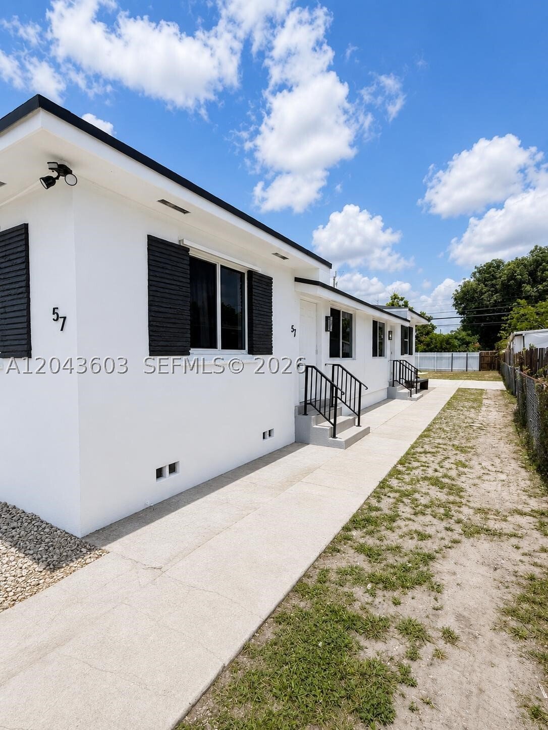 Apartment in Hialeah, Florida, United States 3 - 18285118
