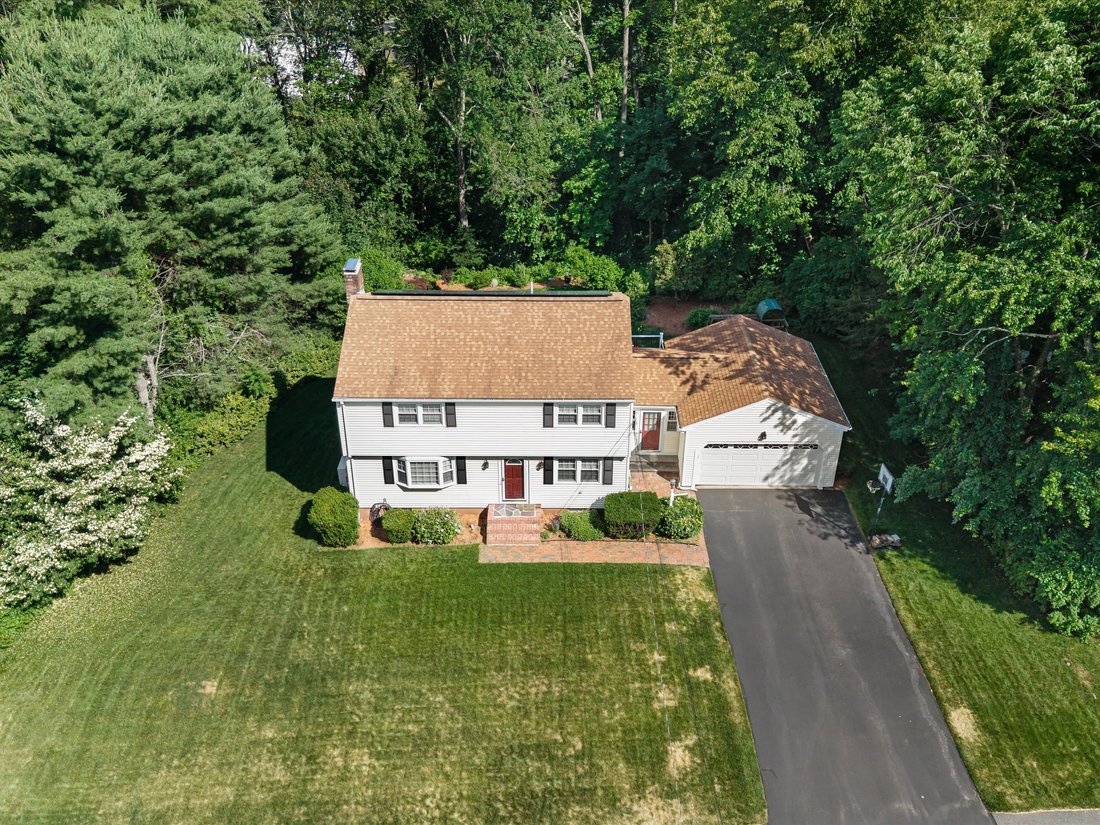 House in Westborough, Massachusetts, United States 2 - 18279774