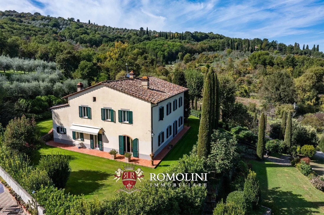 Villa in Center, Arezzo, Tuscany 2 - 16711555