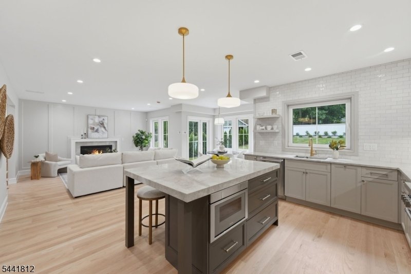 House in Millburn Twp., New Jersey, United States 2 - 18254784