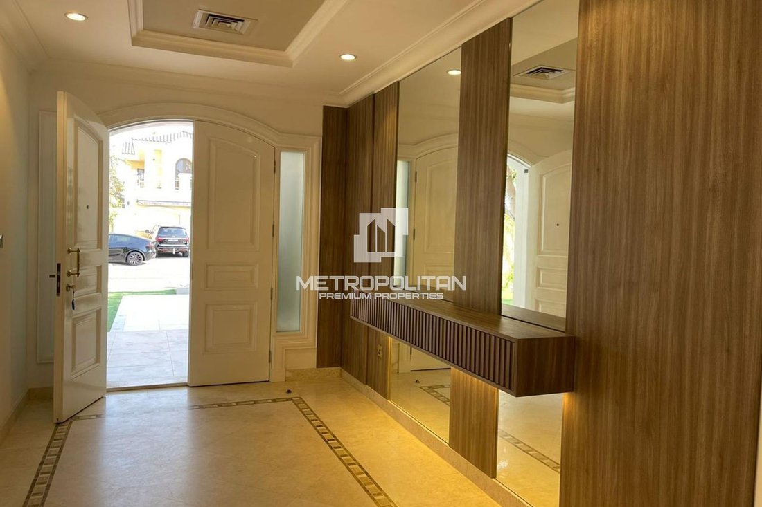 Villa in Palm Jumeirah, Dubai, United Arab Emirates 2 - 18281281