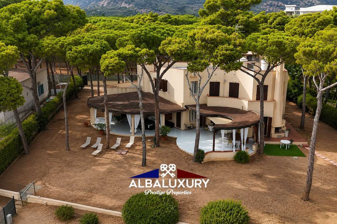 Villa in Pula, Sardinia, Italy 2 - 16387658