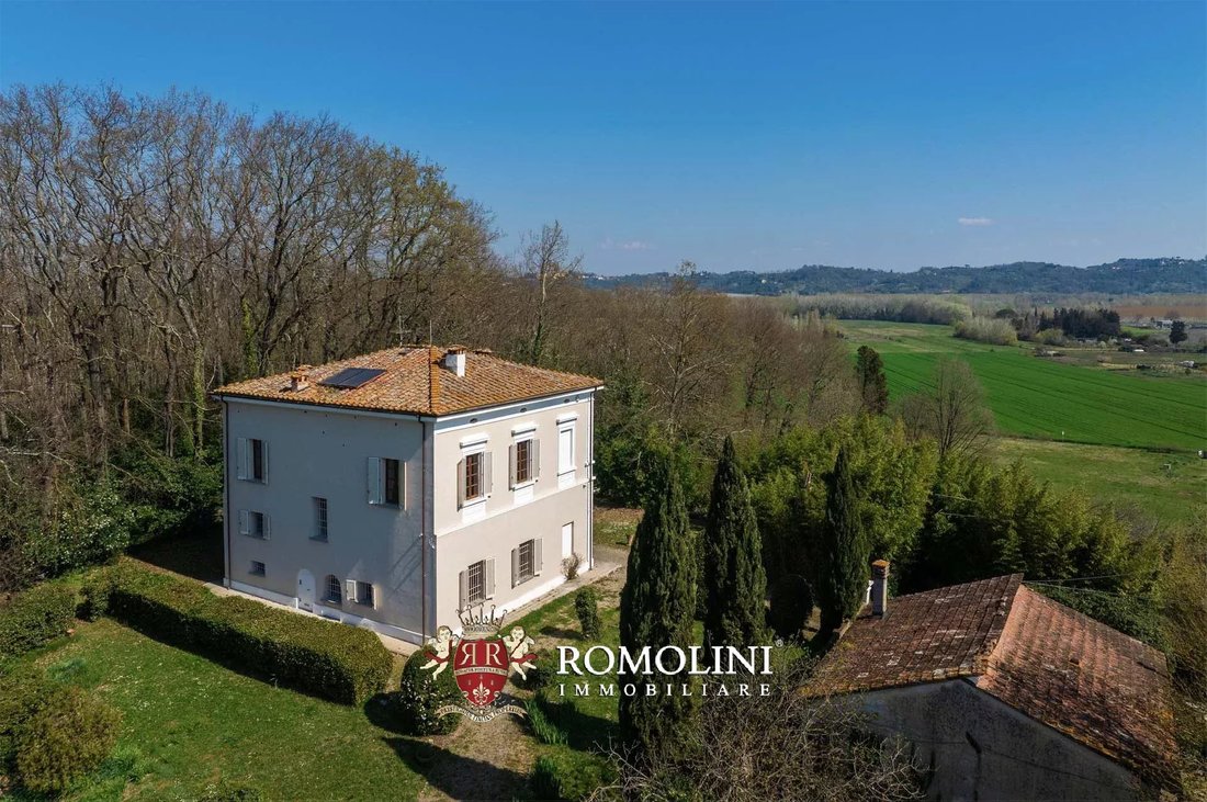 Villa in Center, Pontedera, Tuscany 3 - 17602413