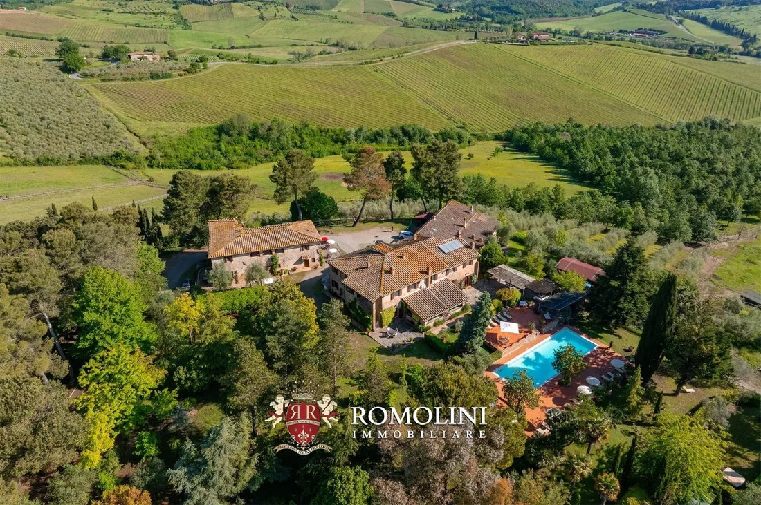 Farm Ranch in Historic Center, Siena, Tuscany 3 - 15663184