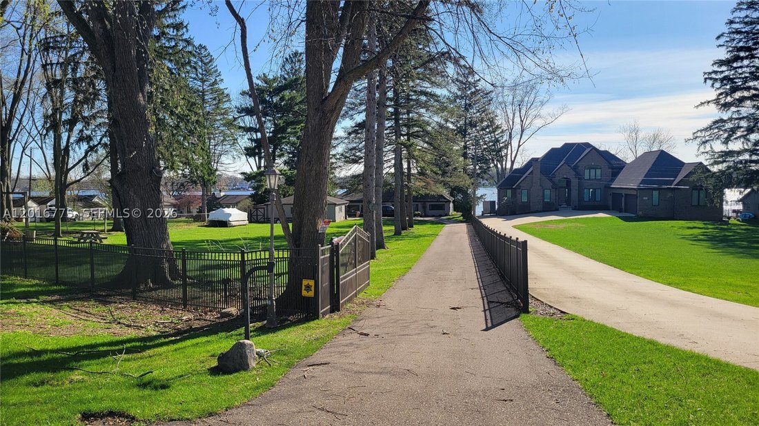House in Orchard Lake Village, Michigan, United States 3 - 18007987