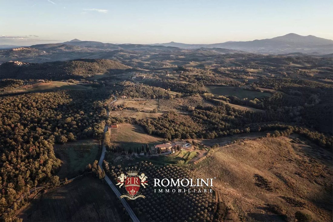 Villa in Torrita di Siena, Tuscany, Italy 4 - 15914226