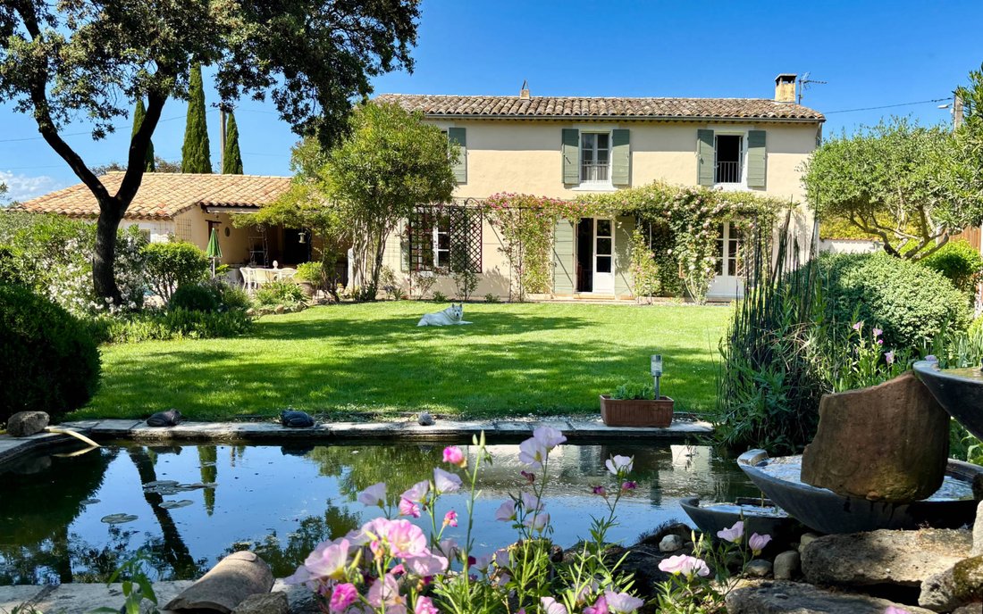 Estate in Uzès, Occitania, France 1 - 18290955