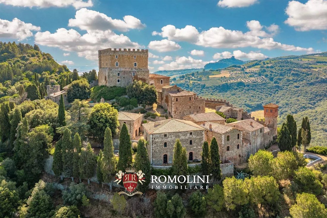Castle in Castiglione d'Orcia, Tuscany, Italy 3 - 15665915