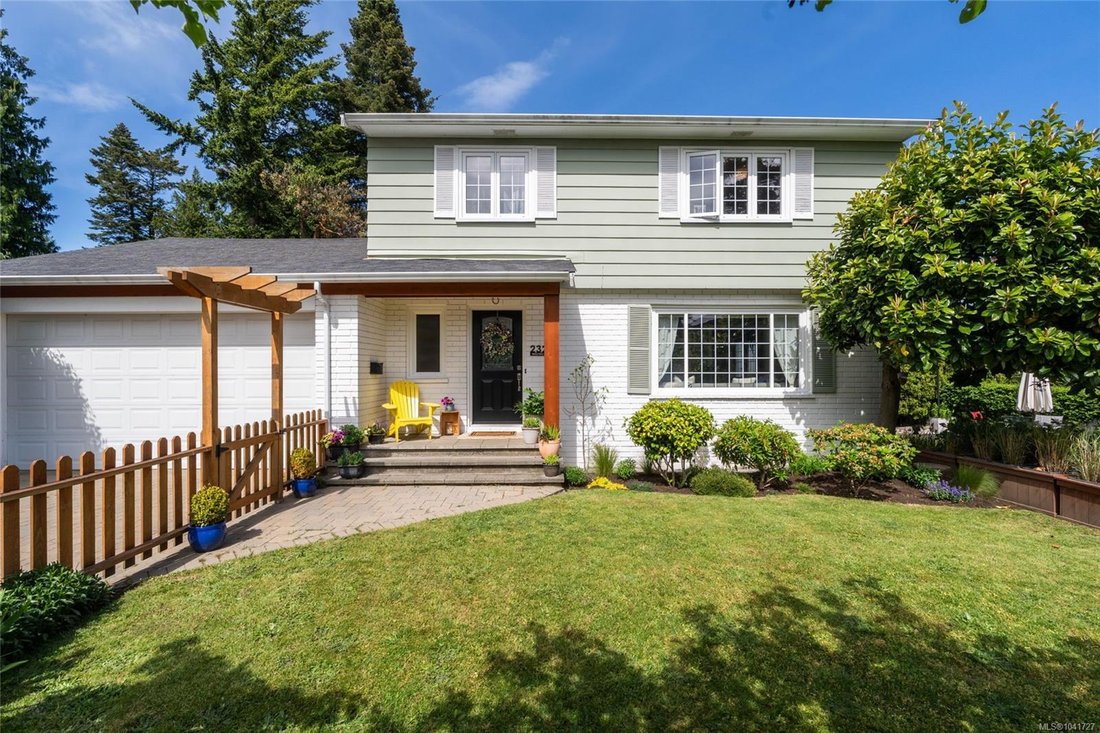 House in Saanich, British Columbia, Canada 1 - 18293994
