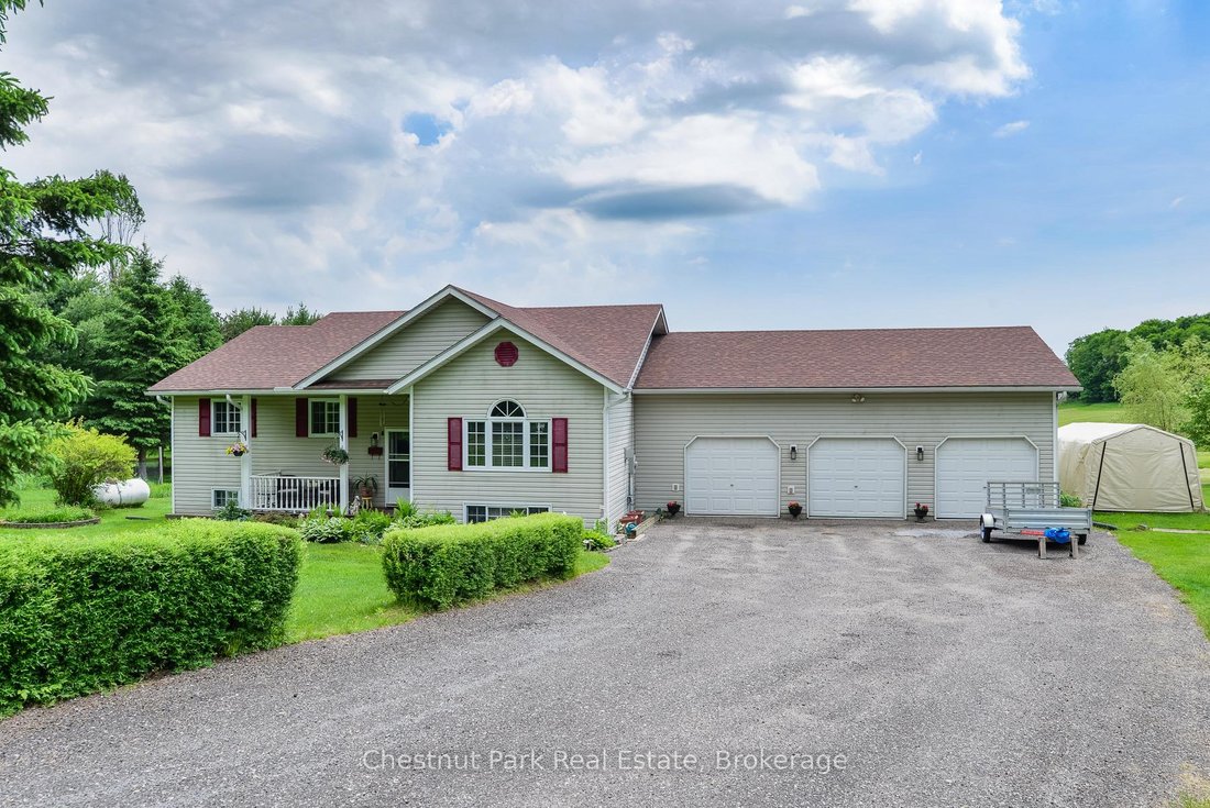 House in Huntsville, Ontario, Canada 1 - 18156774