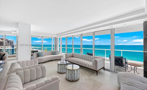 Condo in Miami Beach, Florida, United States 1