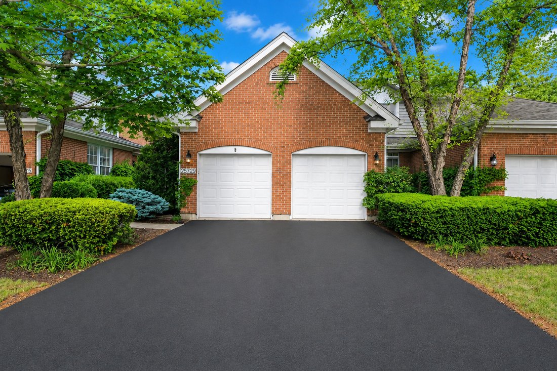 Townhouse in Glen Ellyn, Illinois, United States 1 - 18288577