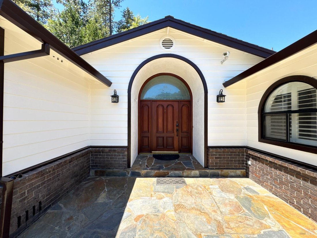 House in Willits, California, United States 3 - 18283625