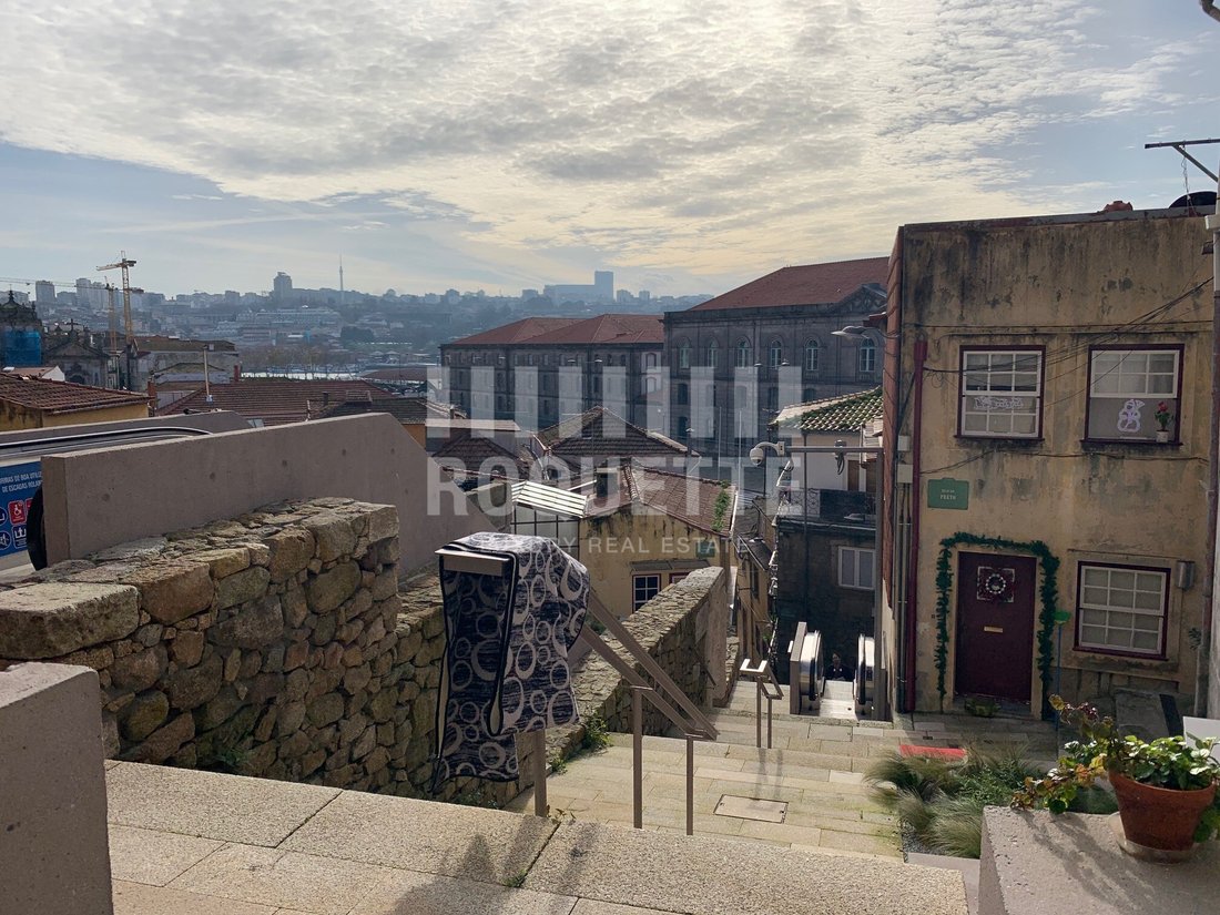 House in Cedofeita, Santo Ildefonso, Se, Miragaia, Sao Nicolau e Vitoria, Porto District, Portugal 2 - 18282371