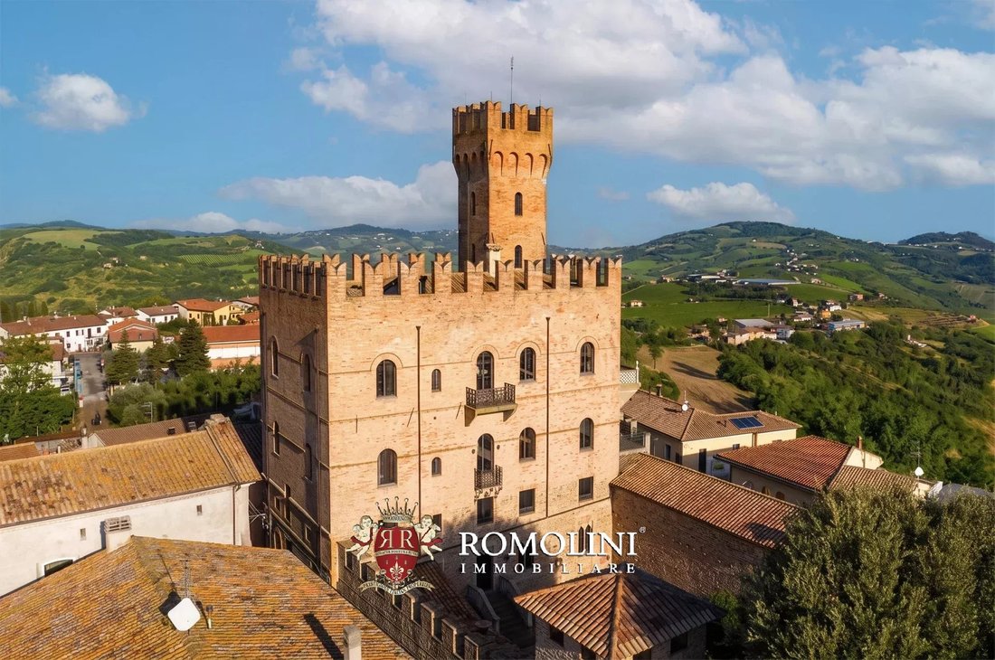 Castle in Tavoleto, Marche, Italy 3 - 17134443