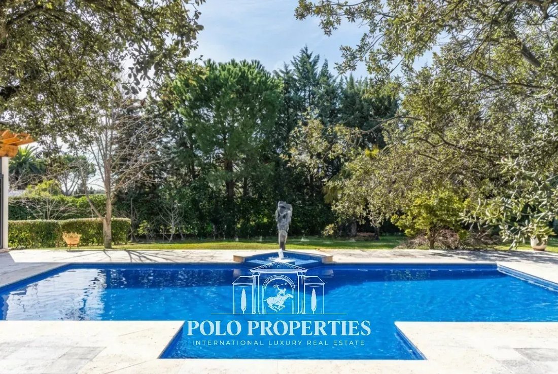 Villa in Las Rozas de Madrid, Comunidad de Madrid, Spain 4 - 18282693