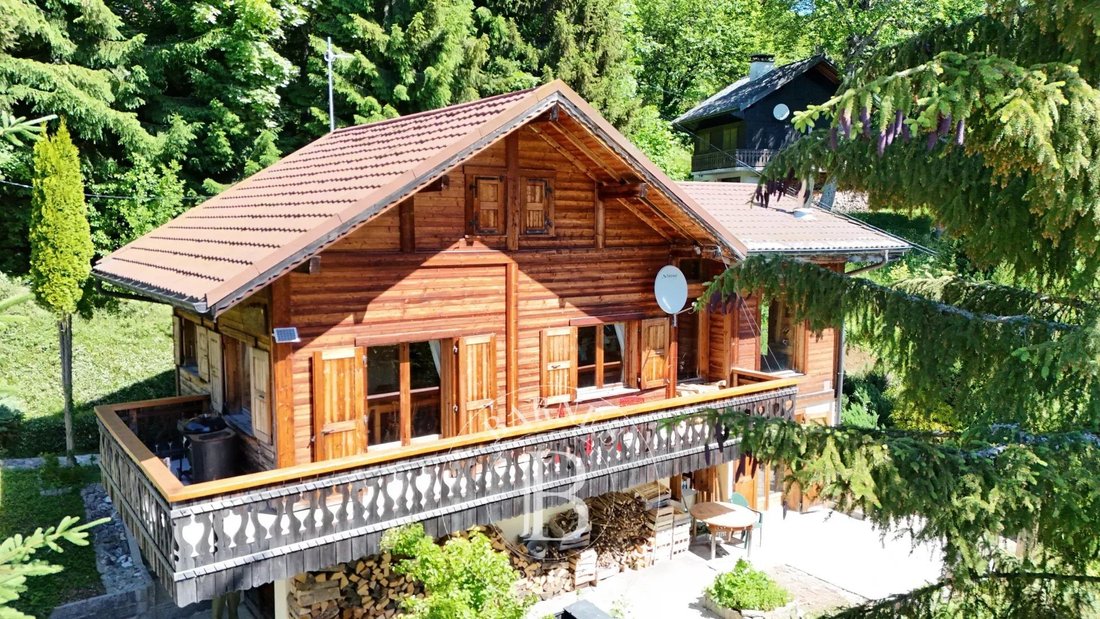 Chalet in Les Gets, Auvergne-Rhône-Alpes, France 4 - 17454965