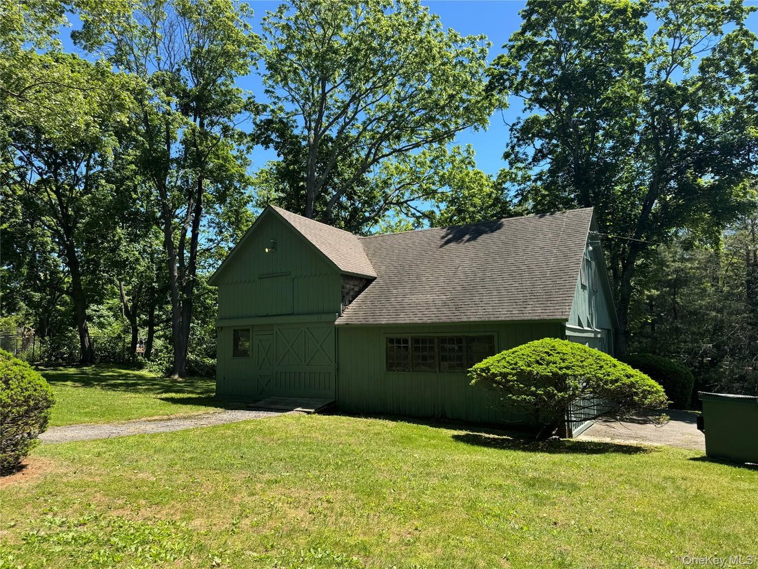 House in Center Moriches, New York, United States 4 - 18280188