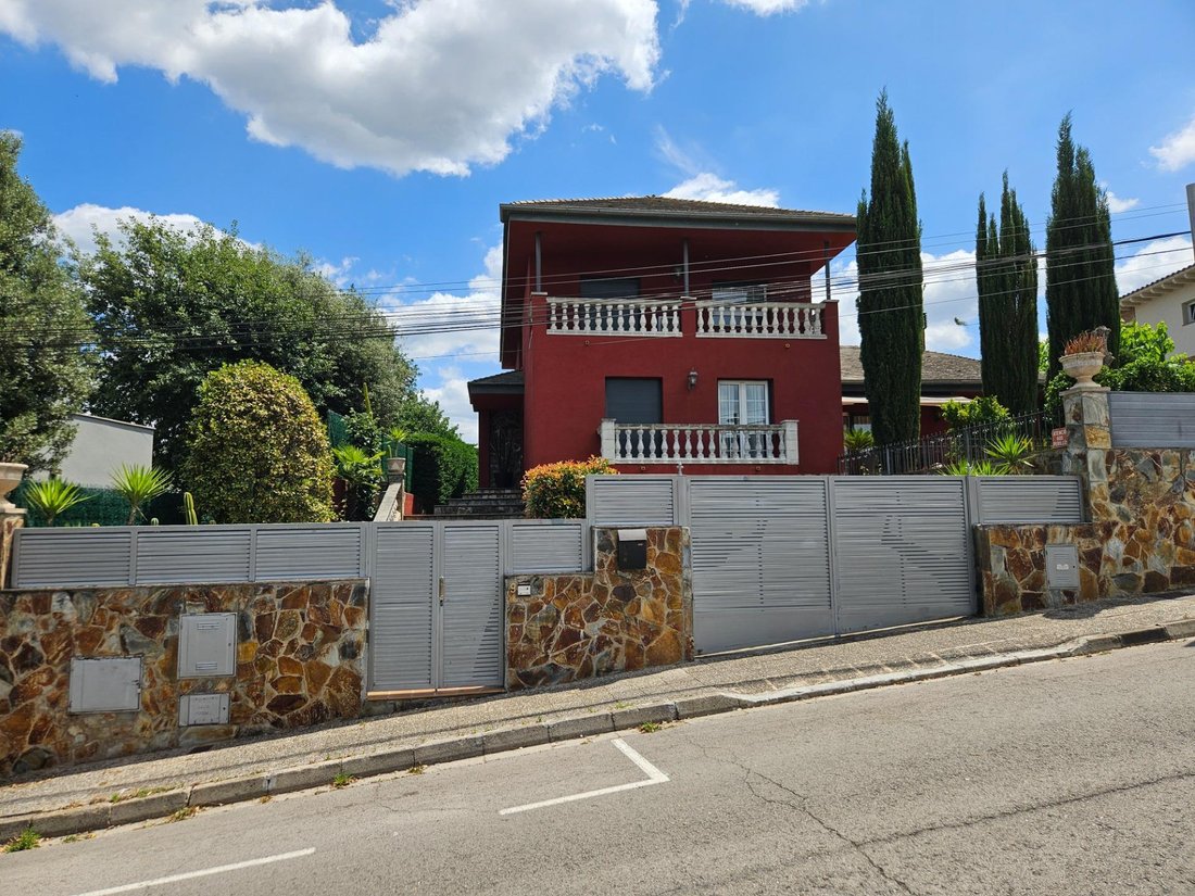 Villa en Gerona, Cataluña, España 1 - 18295673