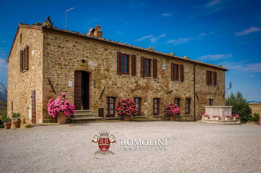 Estate in San Giovanni d'Asso, Tuscany, Italy 4 - 15665038