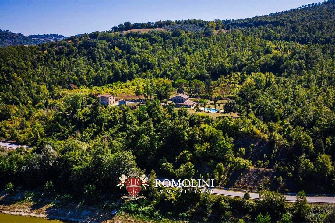 House in Todi, Umbria, Italy 1 - 15664493