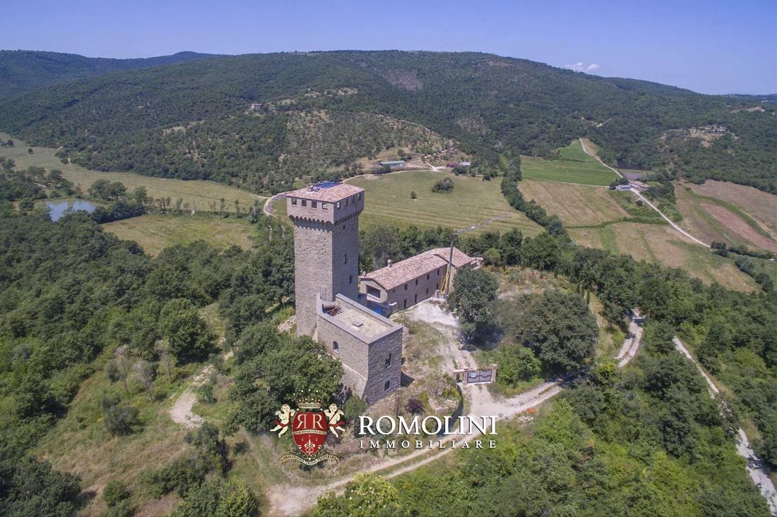 Castle in Passignano sul Trasimeno, Umbria, Italy 3 - 15663154
