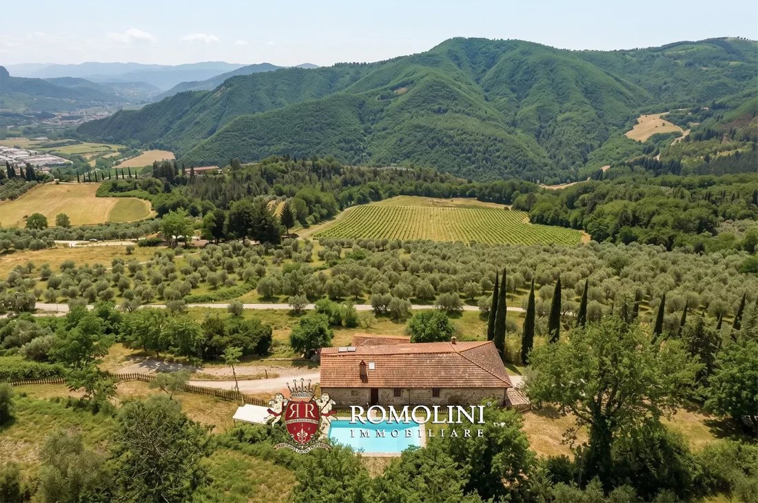 Estate in Pontassieve, Tuscany, Italy 3 - 17348858