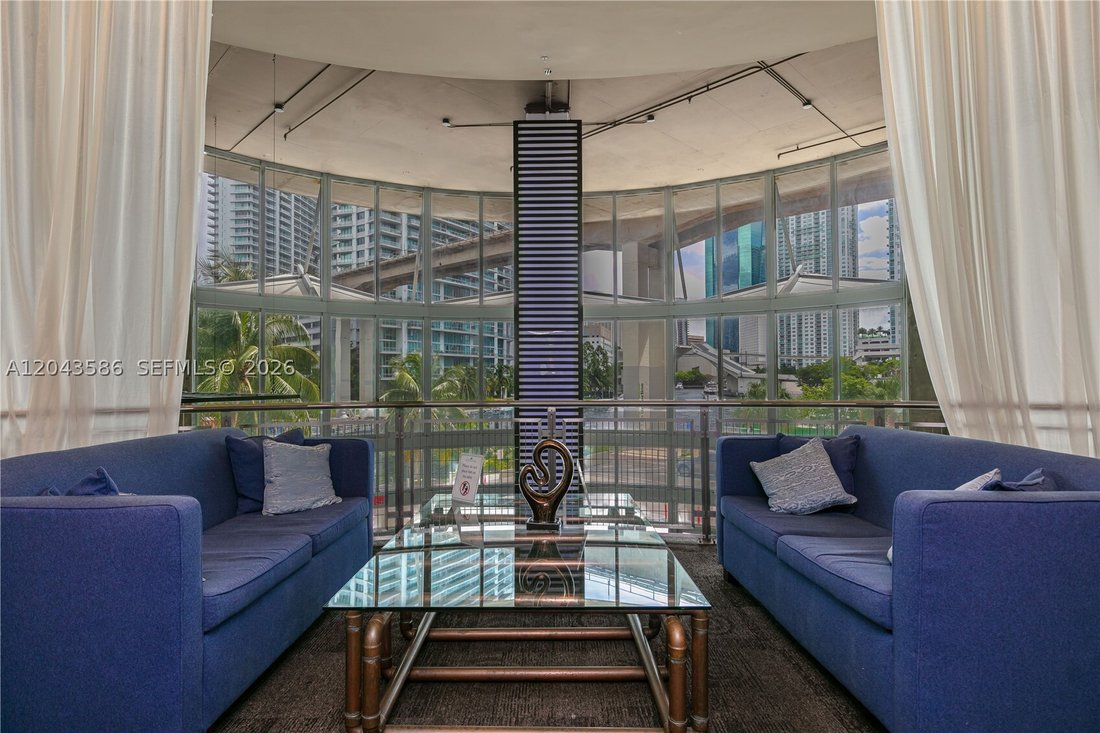 Condo in Miami, Florida, United States 4 - 18280447