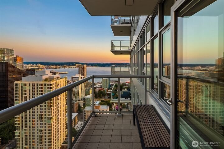 Condo in Seattle, Washington, United States 3 - 18288051