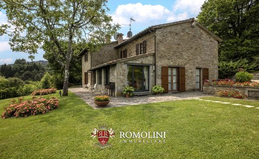 House in Castel Focognano, Tuscany, Italy 1