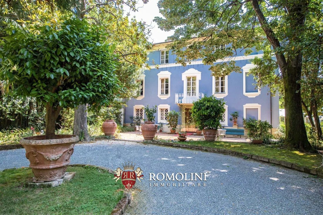 Villa in Sorbano del Giudice-Pontetetto, Lucca, Italy 2 - 15664986