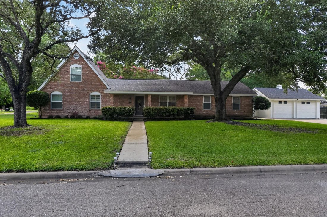 House in Lockhart, Texas, United States 2 - 18284698