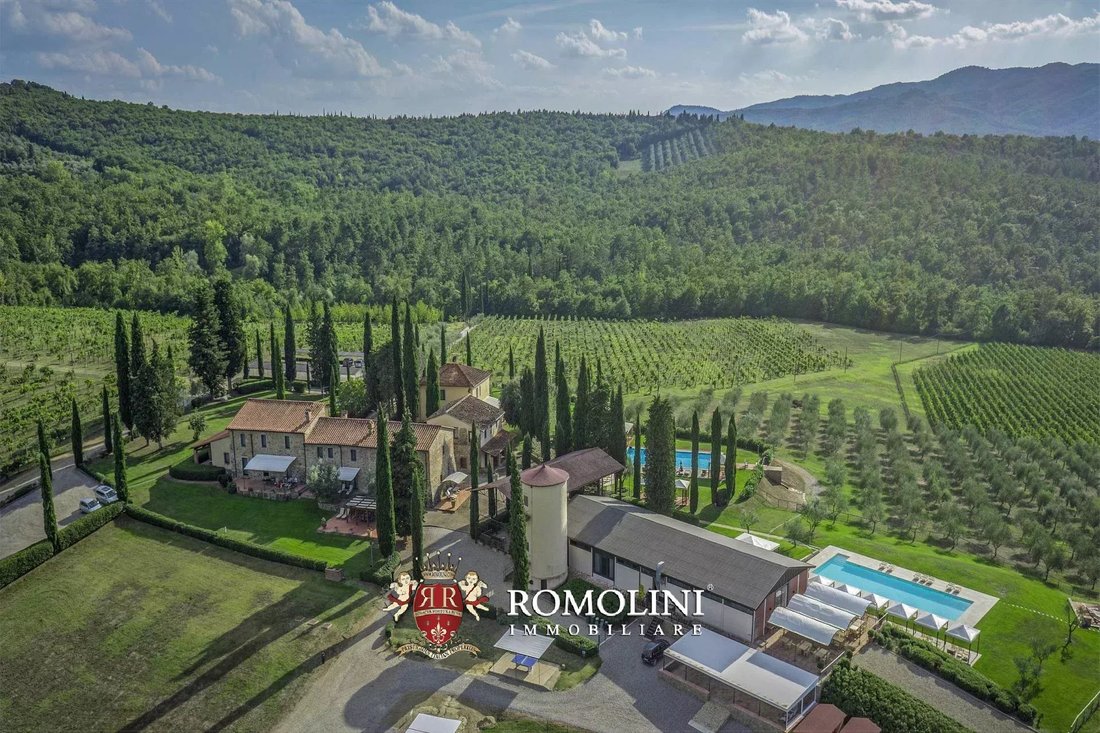 Farm Ranch in Center, Arezzo, Tuscany 2 - 15663523