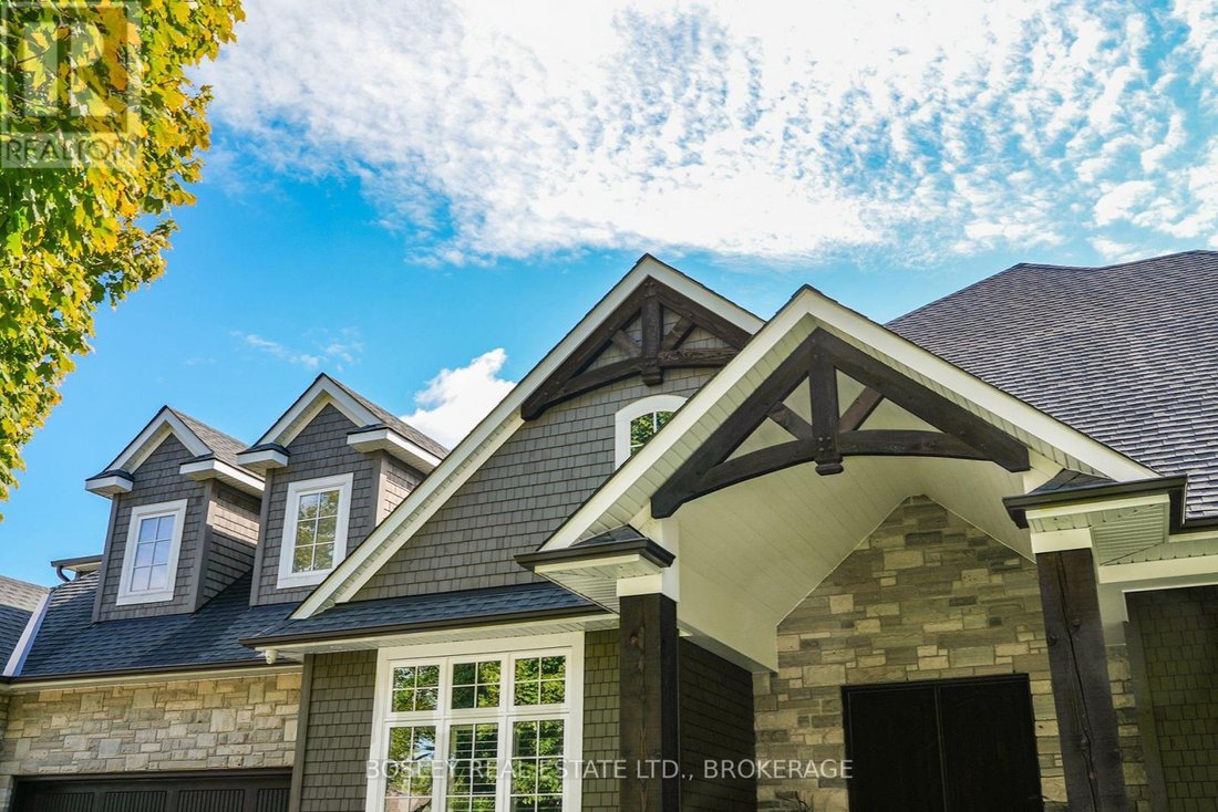 House in Hamilton, Ontario, Canada 3 - 18287695
