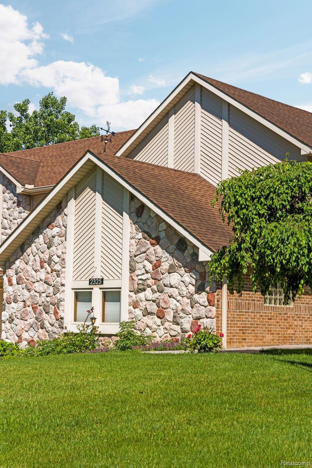 House in South Lyon, Michigan, United States 3 - 18235941