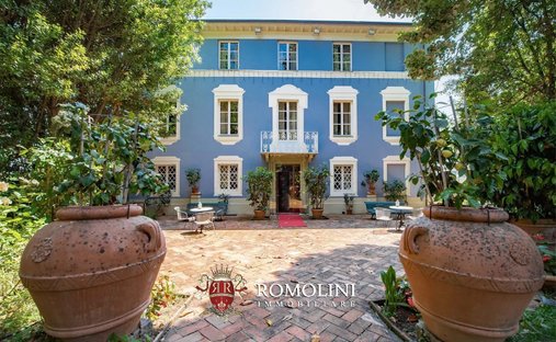 Villa in Sorbano del Giudice-Pontetetto, Lucca, Italy 1