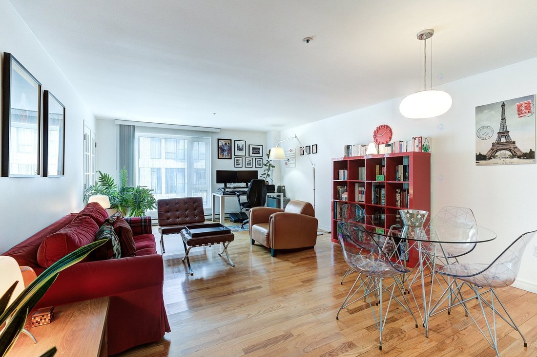 Condo in Montréal, Quebec, Canada 1 - 18286751