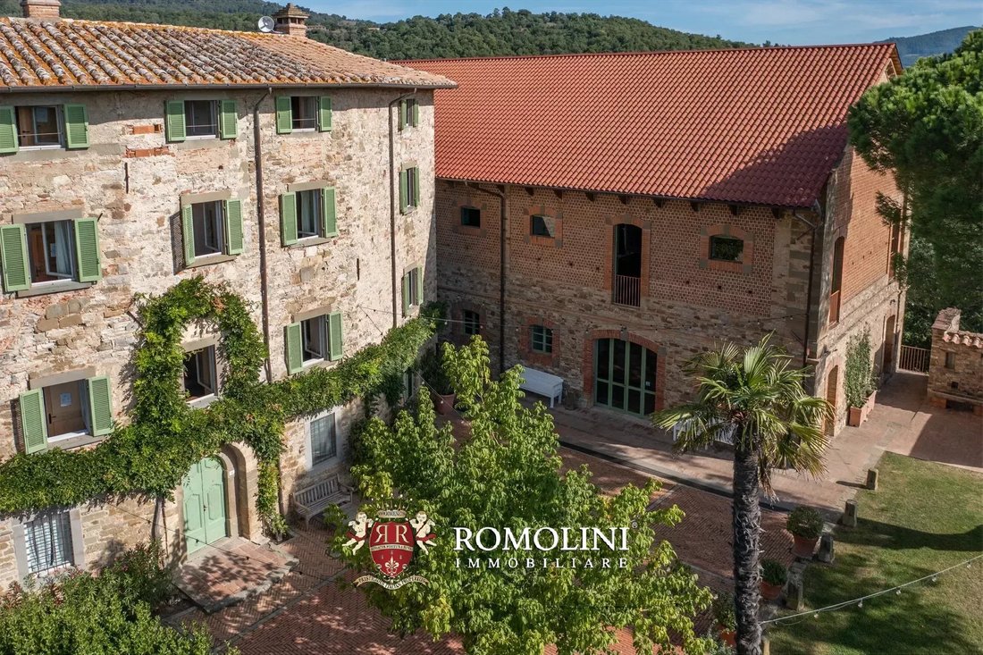 Villa in Center, Cortona, Tuscany 3 - 16474548