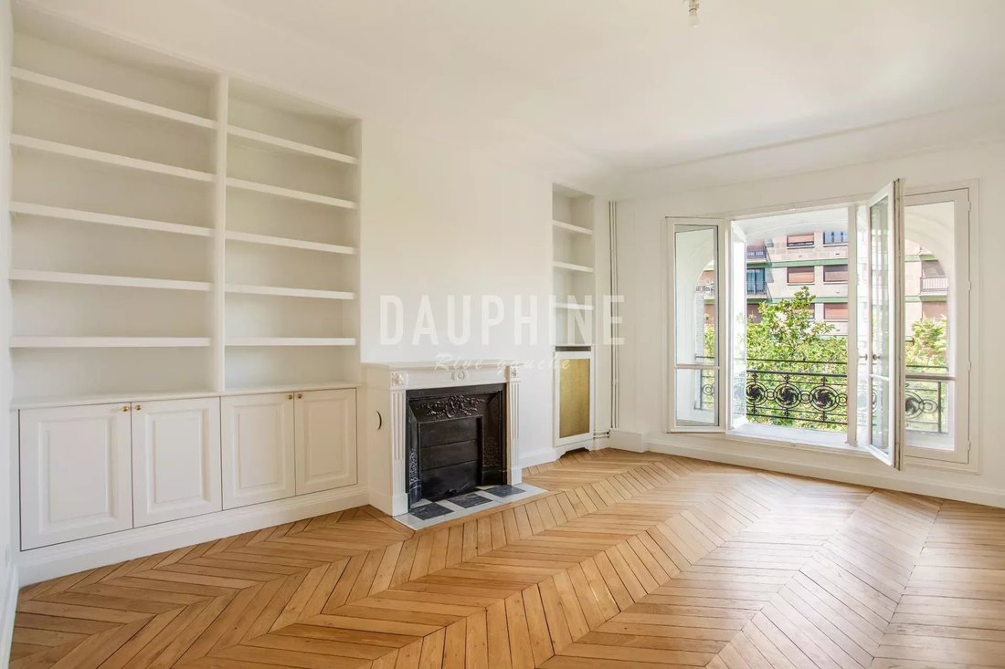 Apartment in Perouses, Paris, Ile-de-France 2 - 18282756