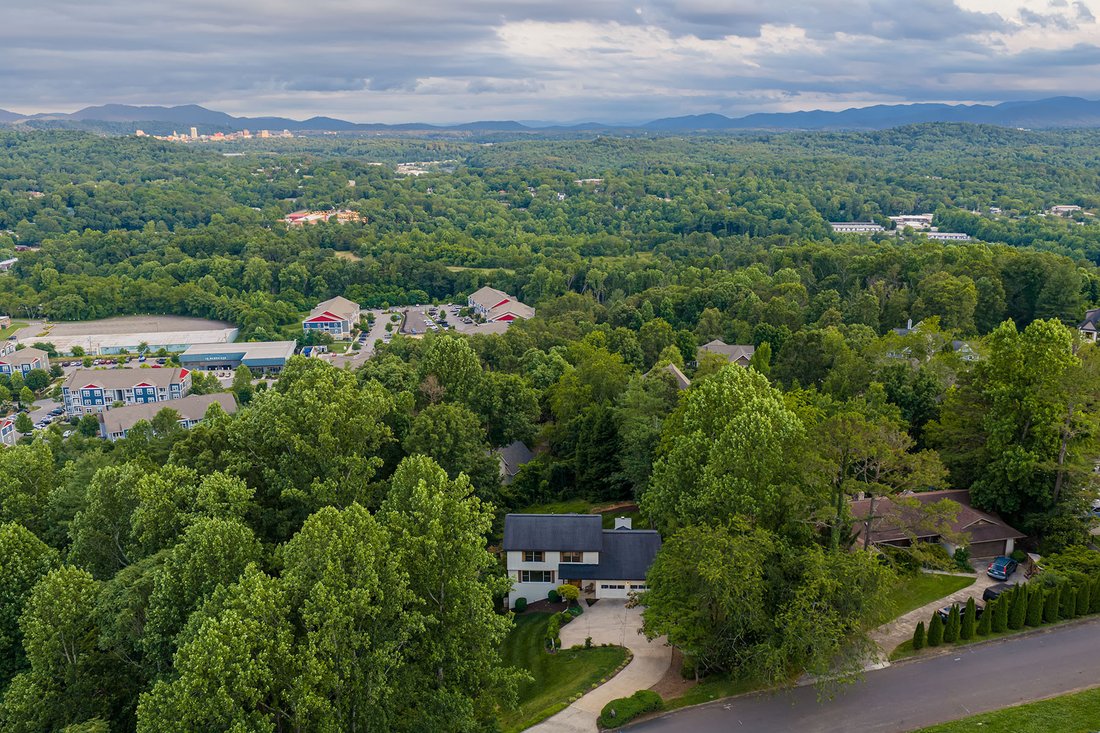 House in Asheville, North Carolina, United States 5 - 18287983