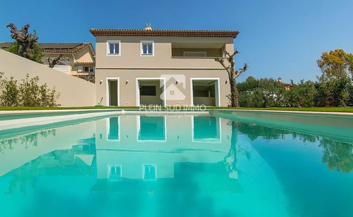 Villa in Grasse, Provence-Alpes-Côte d'Azur, France 1