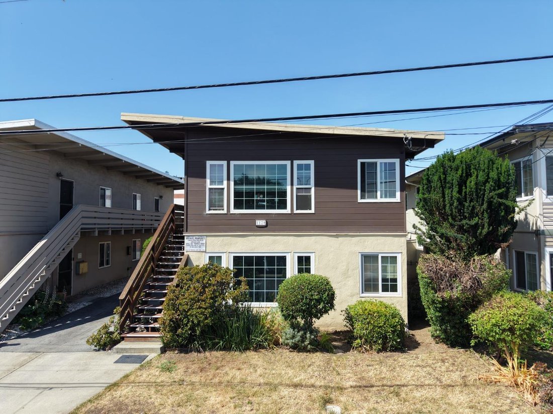 Belmont, California, United States 1 - 18290635