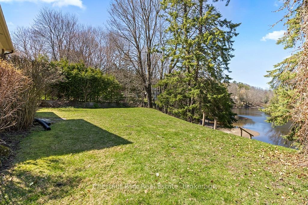 House in Owen Sound, Ontario, Canada 5 - 17817876