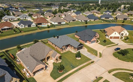 House in Granbury, Texas, United States 1