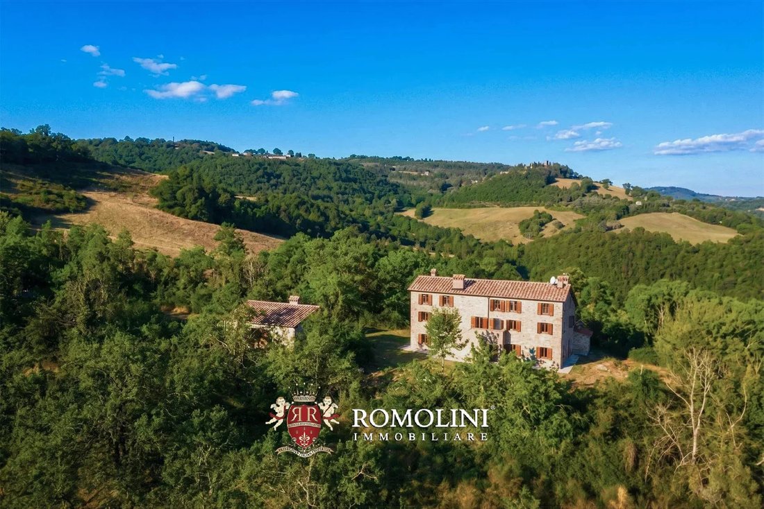 House in Gubbio, Umbria, Italy 3 - 15664485