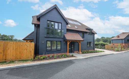 Casa a Goddards Green, Copthorne, Inghilterra 1