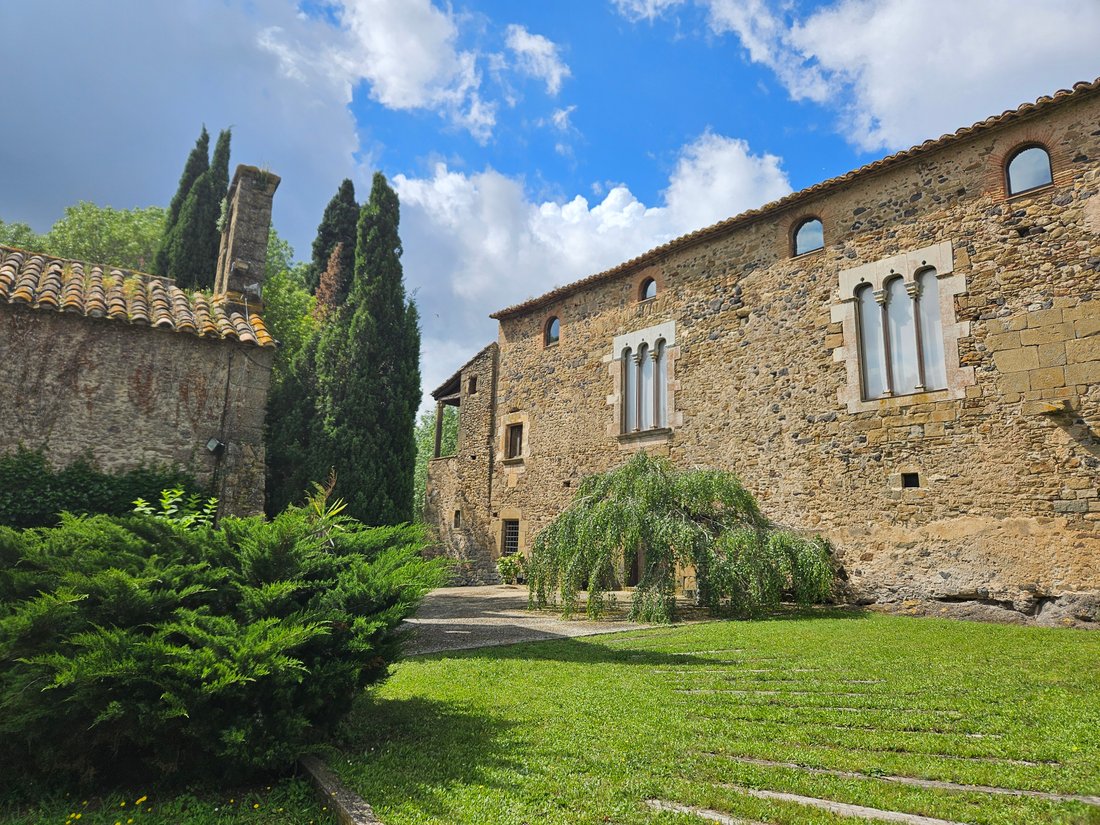 Estate in la Bisbal d'Emporda, Catalonia, Spain 1 - 18288330