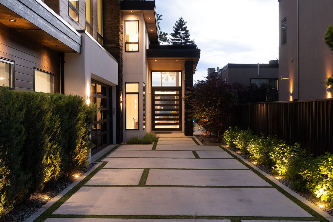 House in Kelowna, British Columbia, Canada 3 - 18281990
