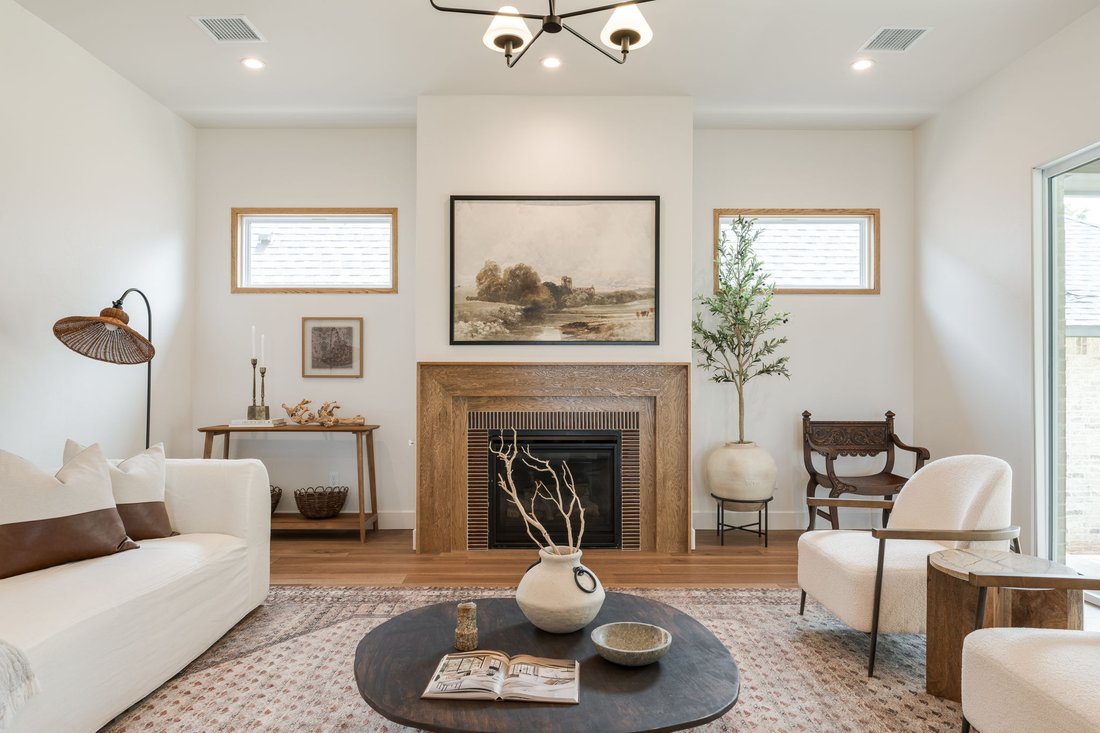 House in Edmond, Oklahoma, United States 1 - 16991700