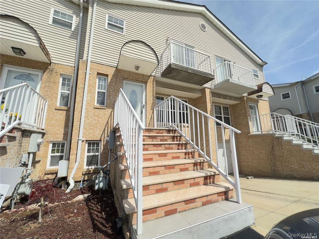 Condo in Elmont, New York, United States 2 - 18281905